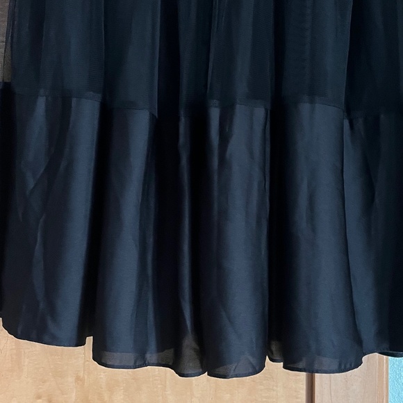 Lovely Sheer Fully Lined Black Skirt Size M NWT - Picture 4 of 8